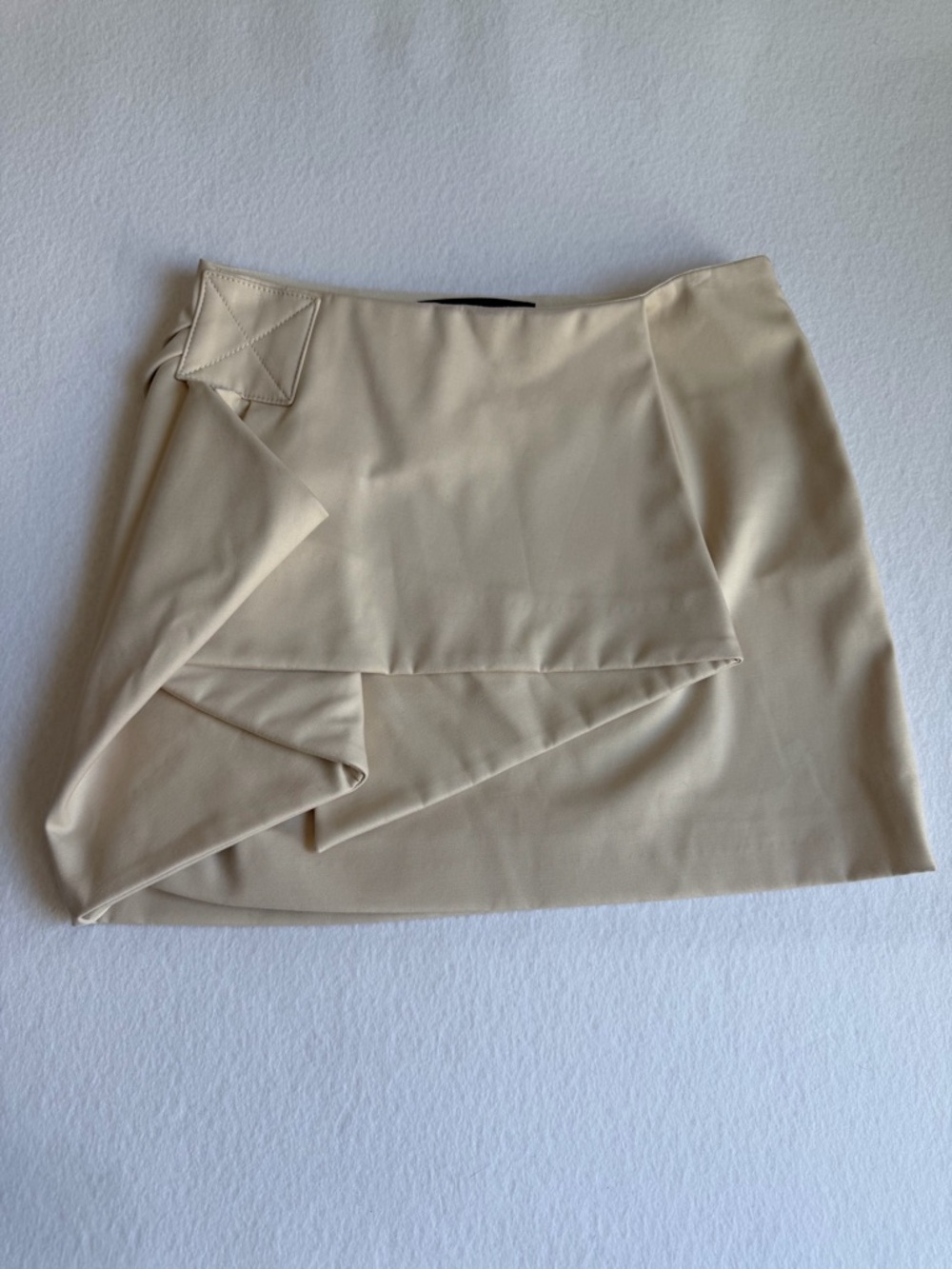 Marc by Marc Jacobs NWT Fold Front Mini Skirt Size 4 Talc $478 Retail - Picture 2 of 15